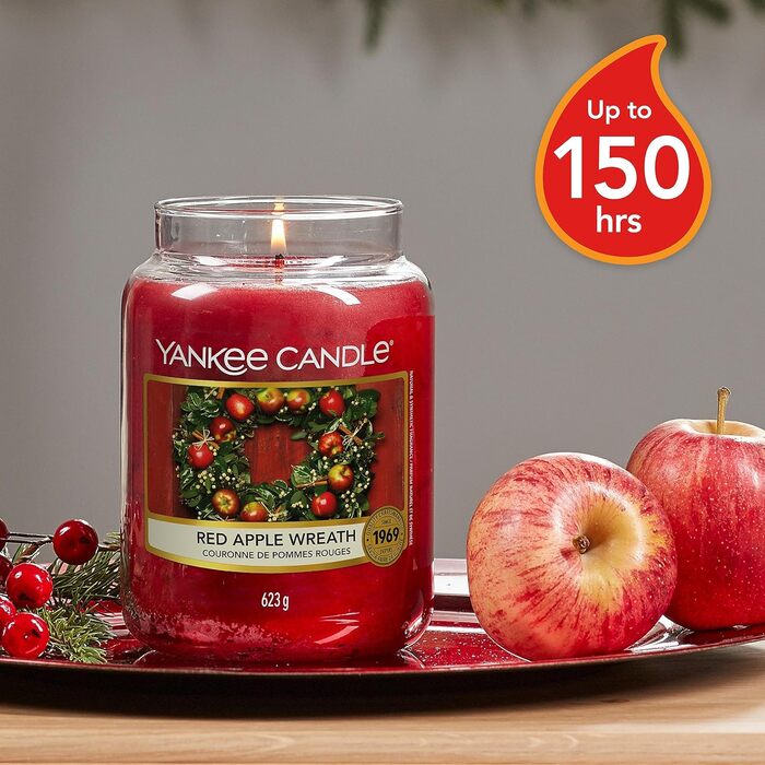 Ароматическая свеча в банке, время горения до 150 часов, венок из красного яблока Yankee Candle
